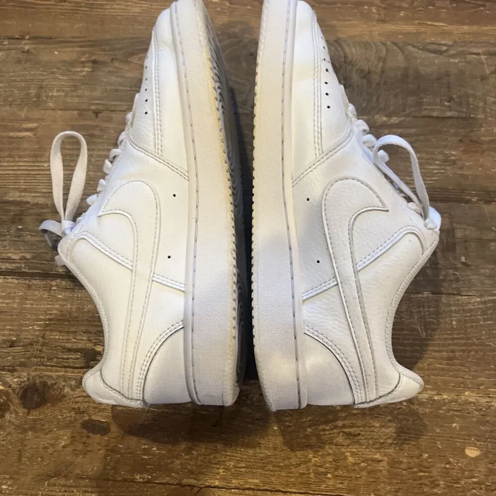 Nike Court Vision Low Women Triple White Low Top Sneaker CD5434-100 Size 7.5